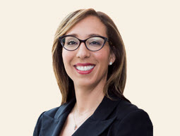 Kristyn Cook - Vicepresidenta ejecutiva y directora general de Agencias, Ventas y Mercadotecnia