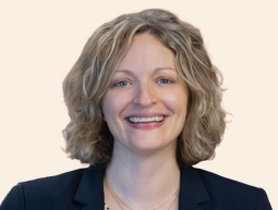 Vicepresidente principal – Servicios de Seguros de Vida, Salud y Planificación de Inversiones.