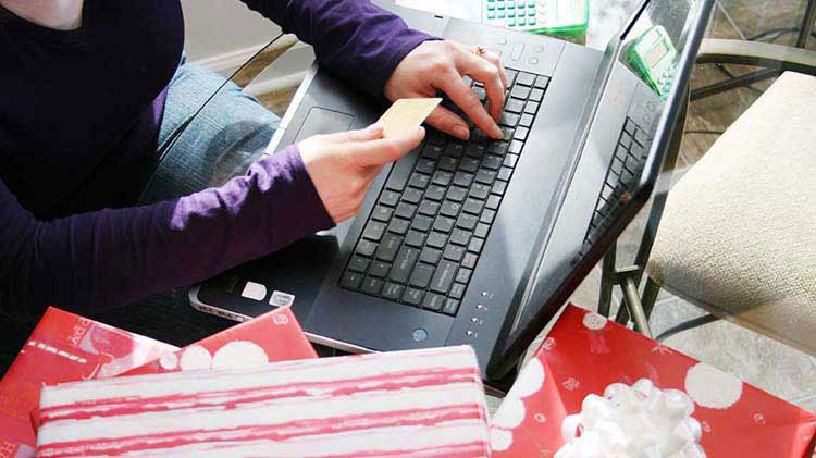 protect-your-identity-from-scams-this-holiday